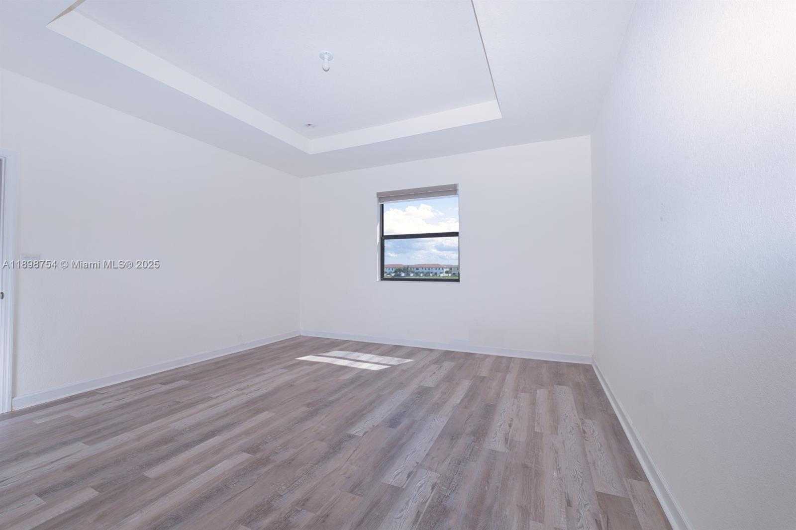 Small Image of 3412 WEST 103RD TER, Hialeah Number 21