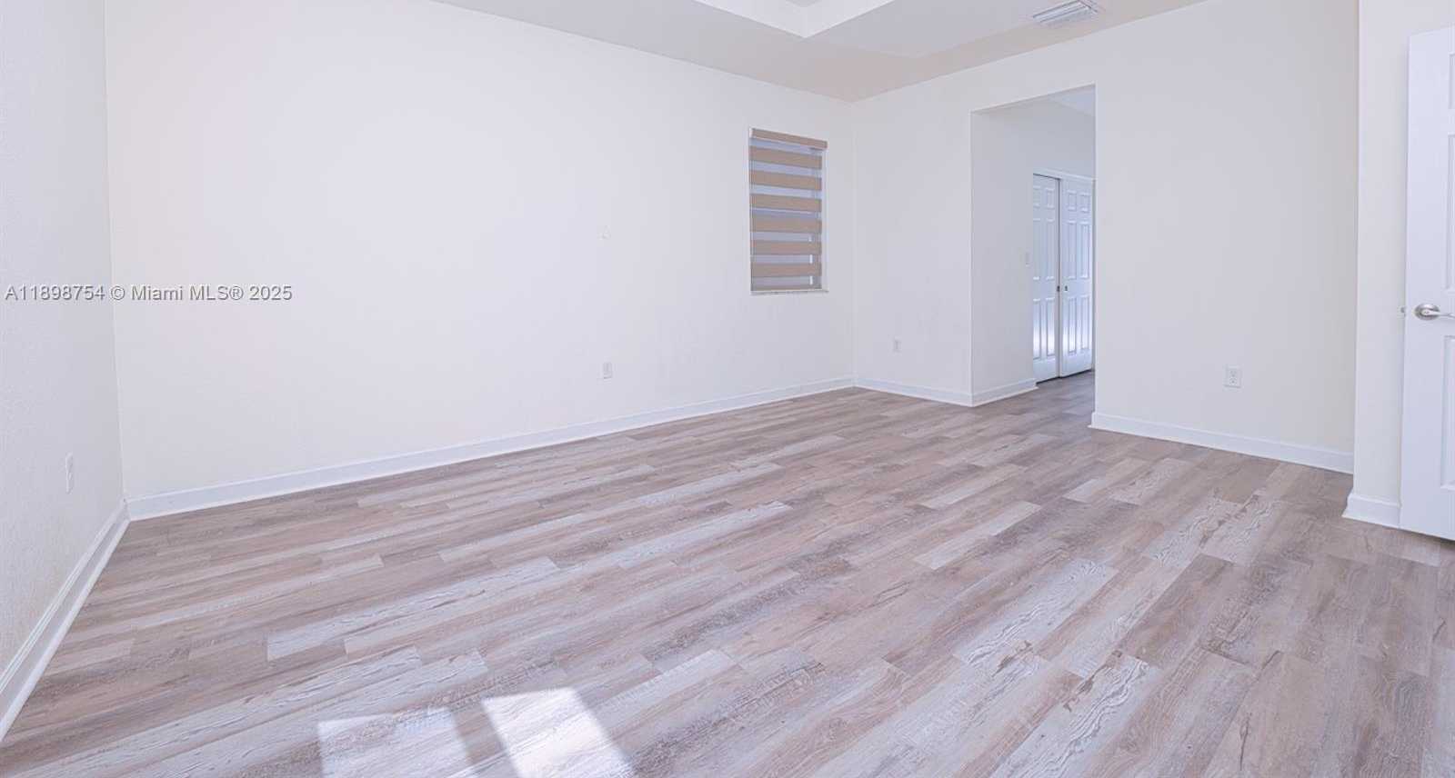 Small Image of 3412 WEST 103RD TER, Hialeah Number 22