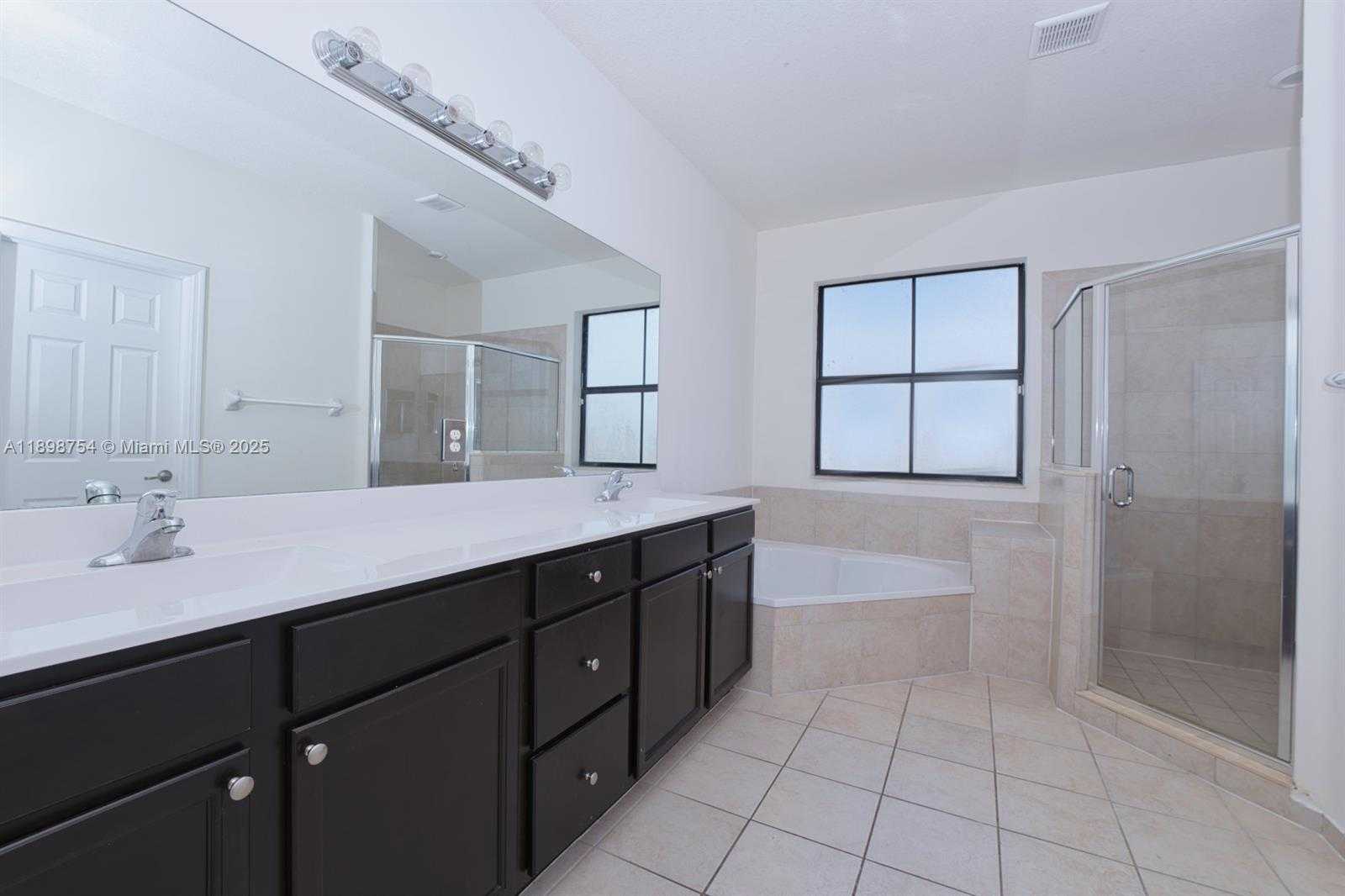 Small Image of 3412 WEST 103RD TER, Hialeah Number 24