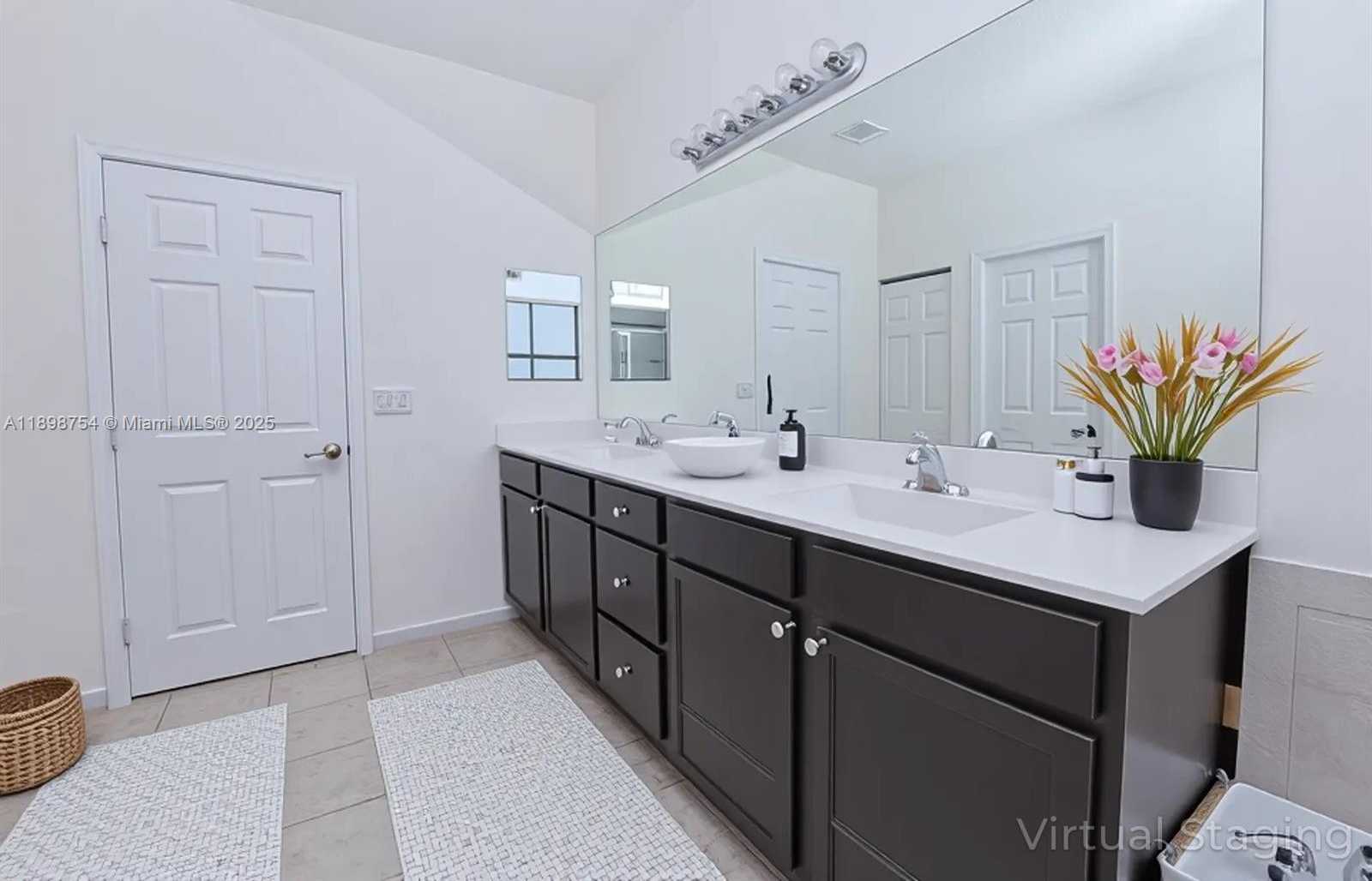 Small Image of 3412 WEST 103RD TER, Hialeah Number 25