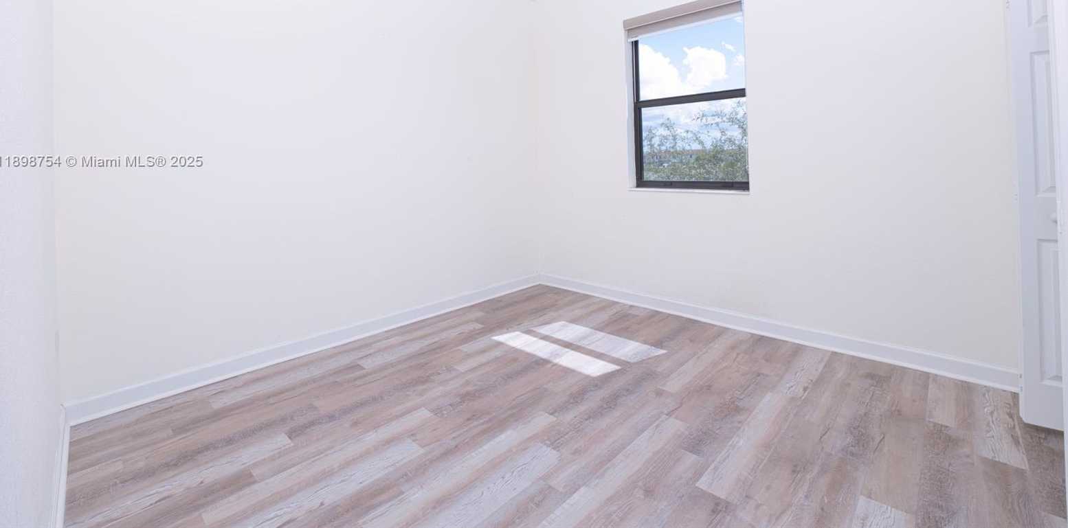 Small Image of 3412 WEST 103RD TER, Hialeah Number 31