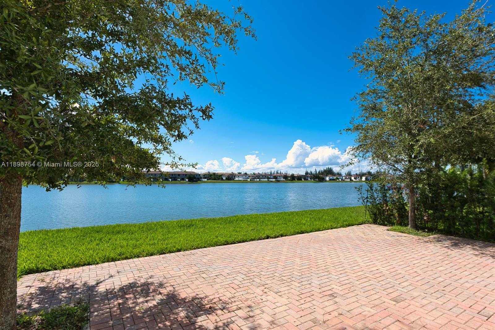 Small Image of 3412 WEST 103RD TER, Hialeah Number 43