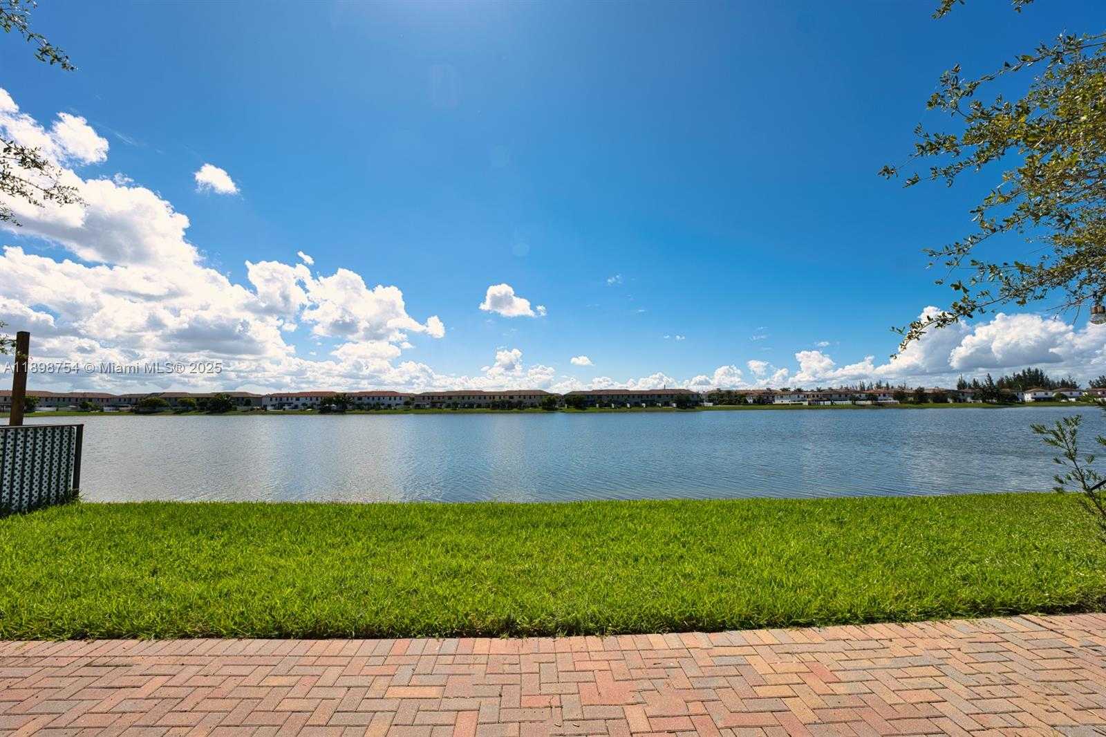 Small Image of 3412 WEST 103RD TER, Hialeah Number 44
