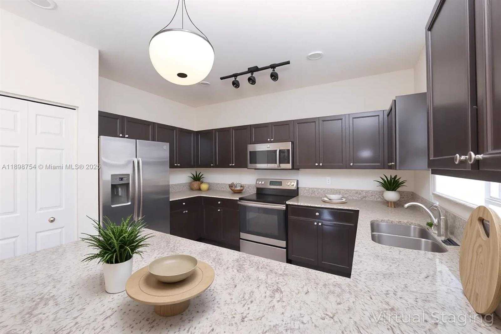Small Image of 3412 WEST 103RD TER, Hialeah Number 9