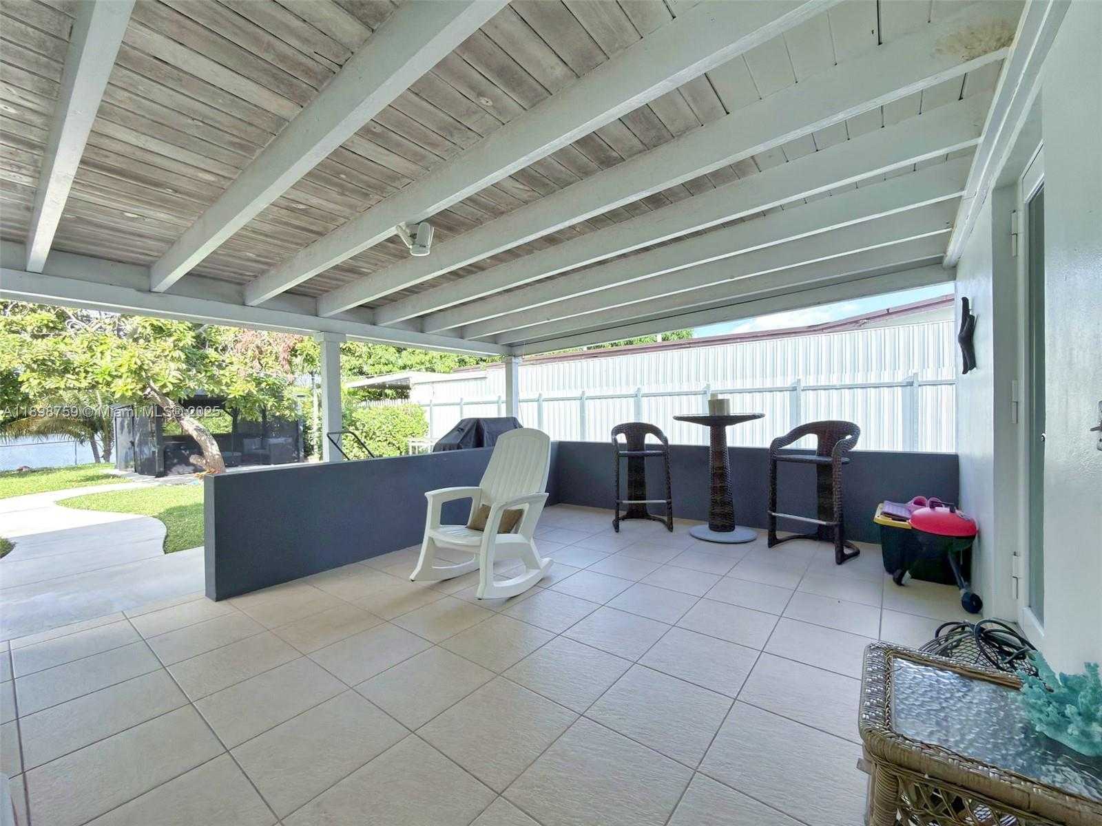 Small Image of 6340 WEST 14TH AVE, Hialeah Number 16