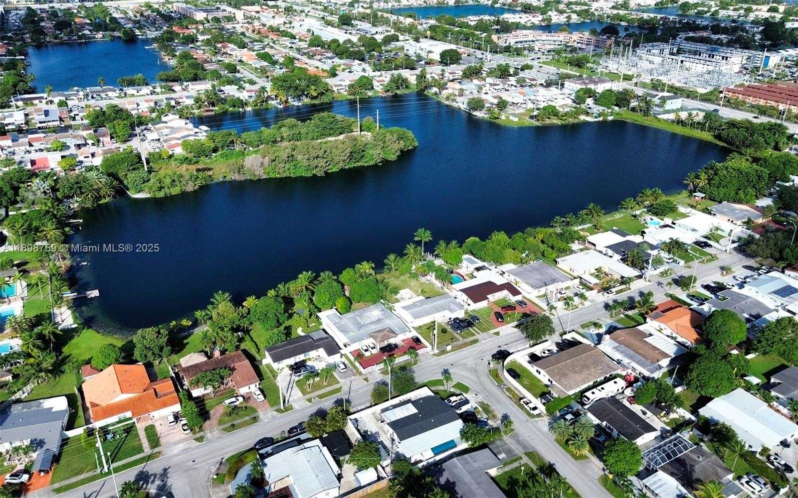 Small Image of 6340 WEST 14TH AVE, Hialeah Number 27
