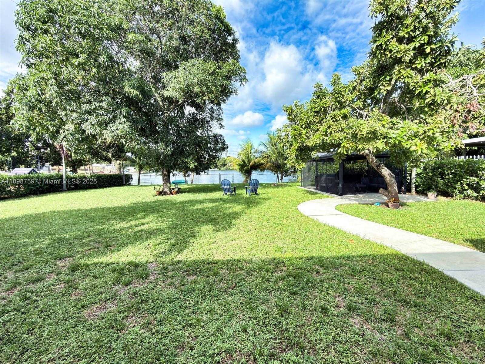 Small Image of 6340 WEST 14TH AVE, Hialeah Number 28