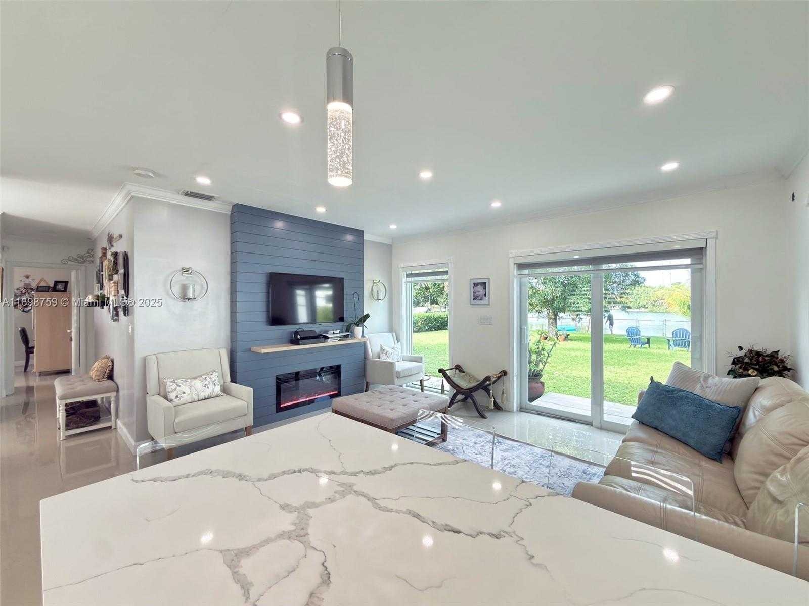 Small Image of 6340 WEST 14TH AVE, Hialeah Number 7