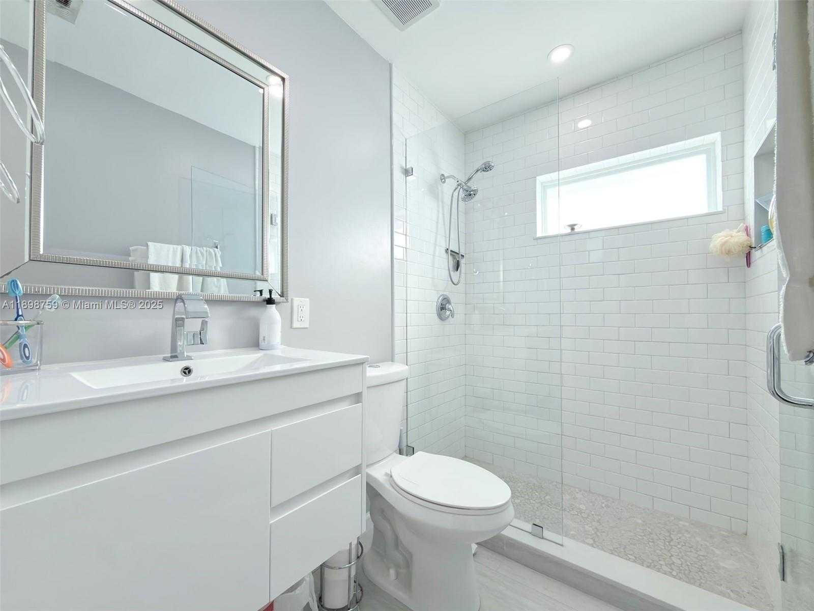 Small Image of 6340 WEST 14TH AVE, Hialeah Number 9