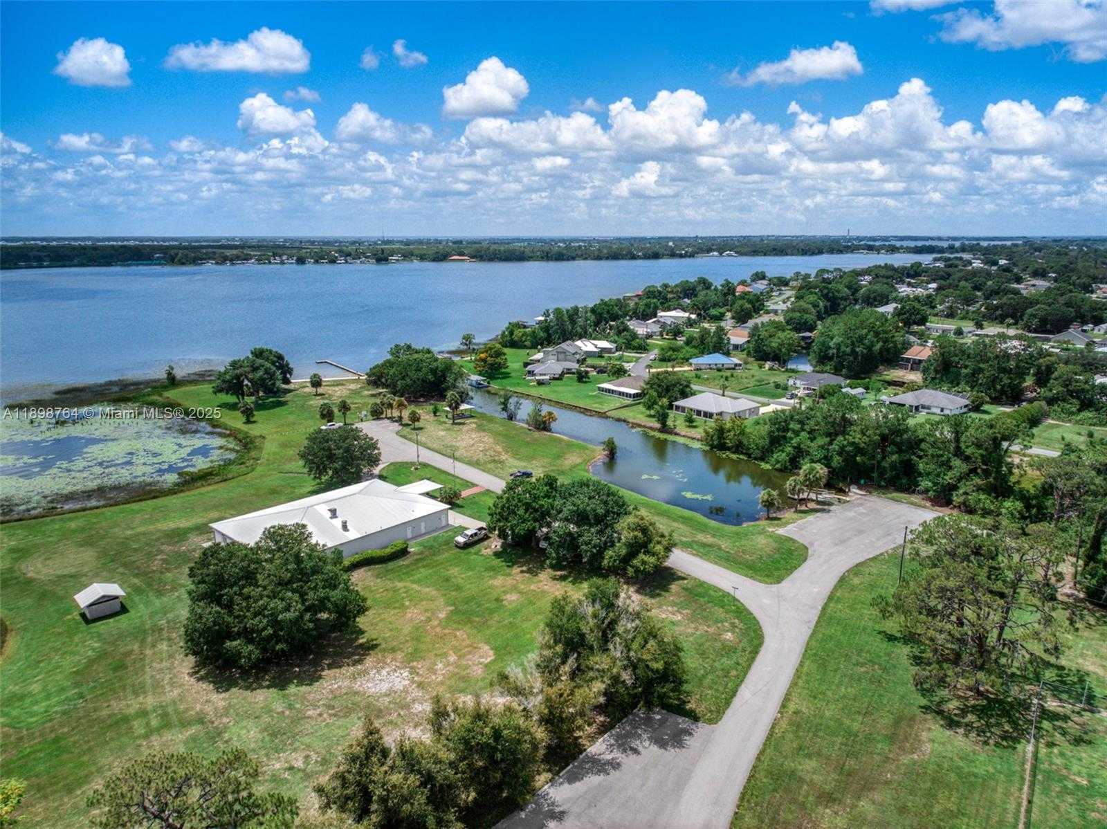 Small Image of 127 BLUE MOON, Sebring Number 40