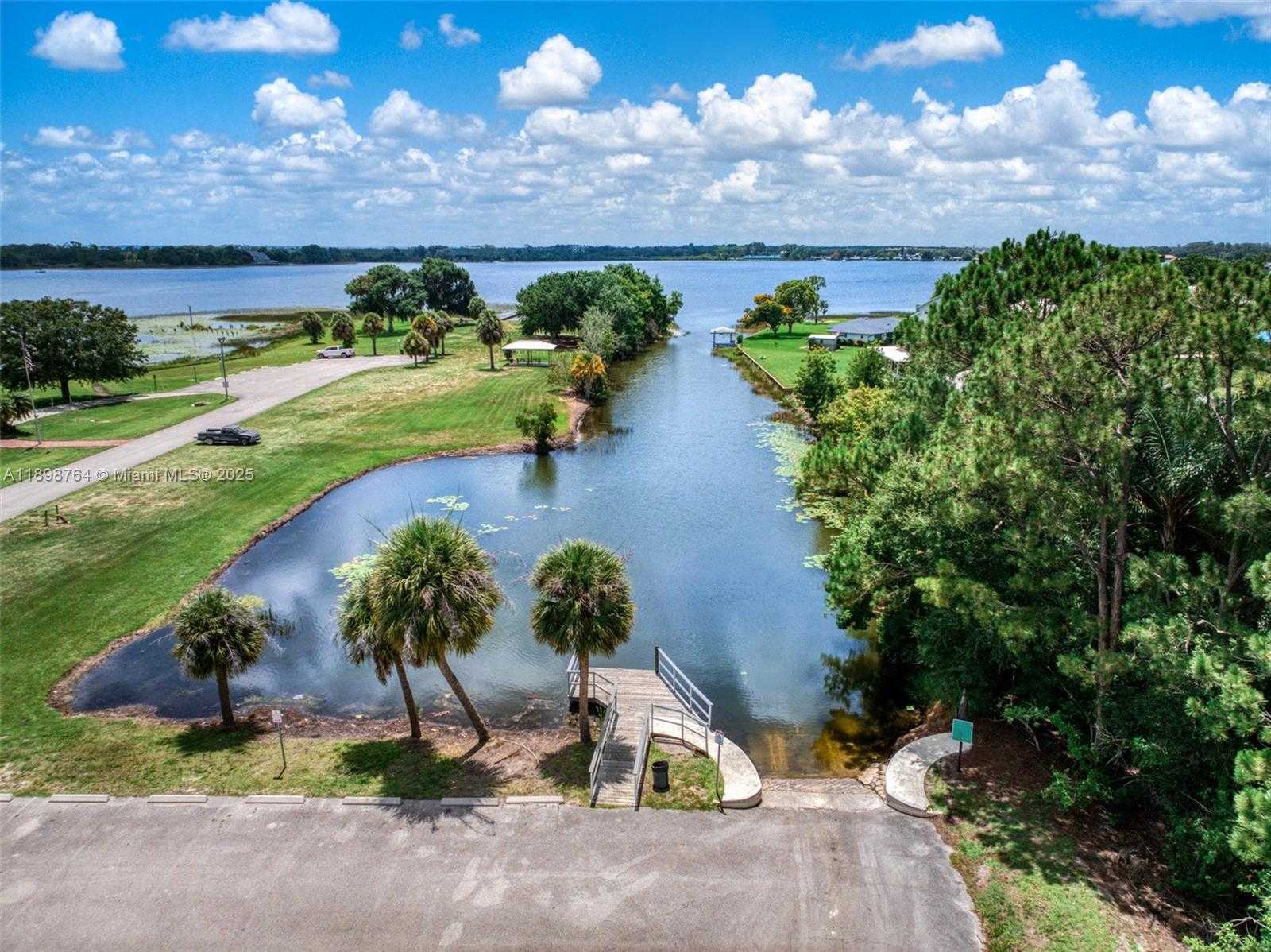 Small Image of 127 BLUE MOON, Sebring Number 58