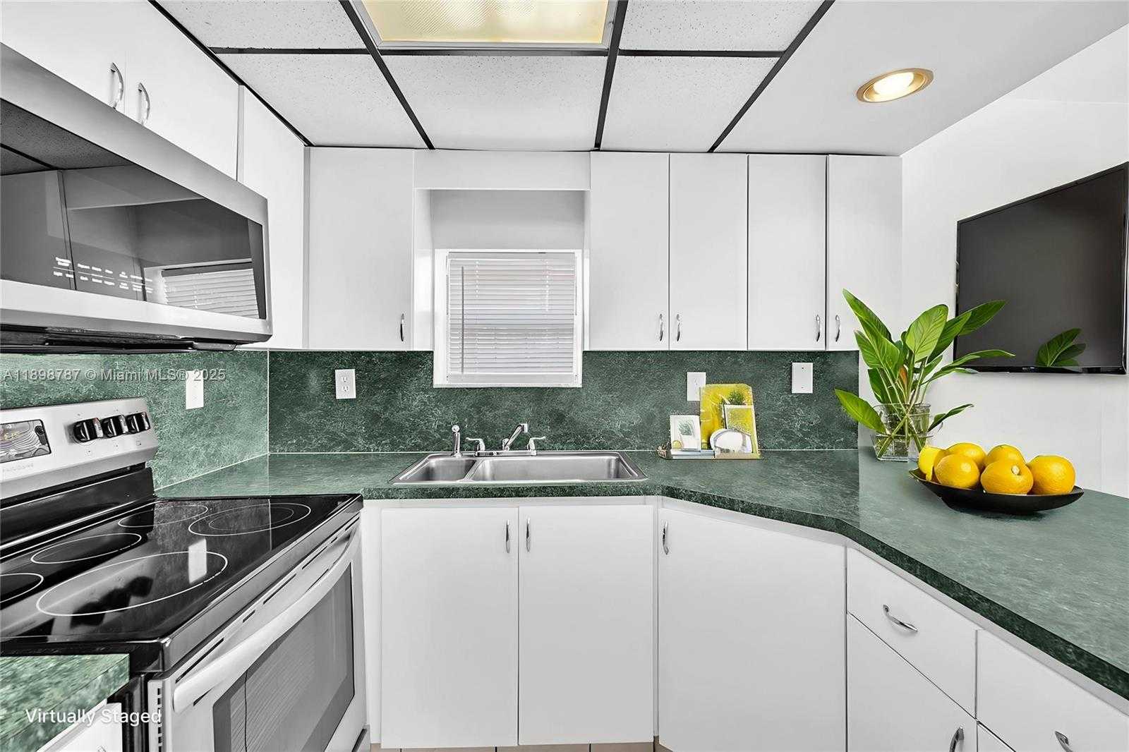 Small Image of 6288 SOUTH WEST 22ND CT, Miramar Number 11