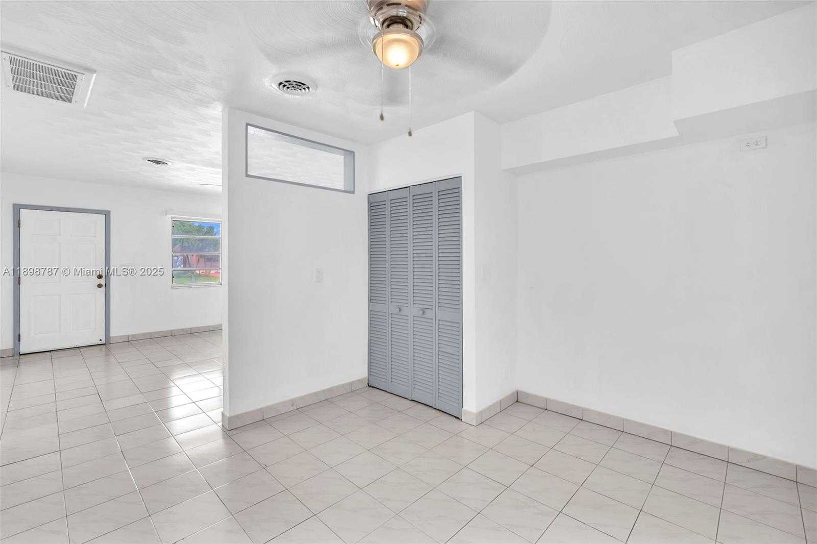 Small Image of 6288 SOUTH WEST 22ND CT, Miramar Number 15