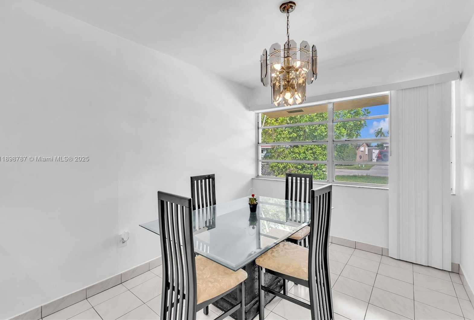 Small Image of 6288 SOUTH WEST 22ND CT, Miramar Number 23