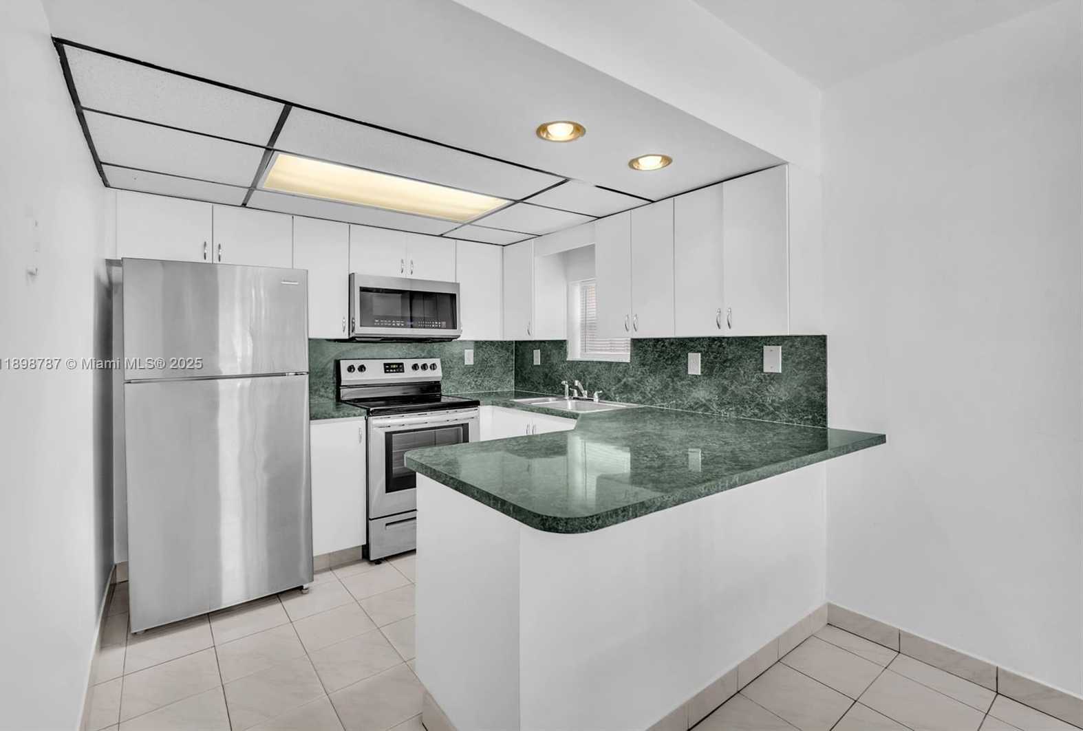 Small Image of 6288 SOUTH WEST 22ND CT, Miramar Number 28
