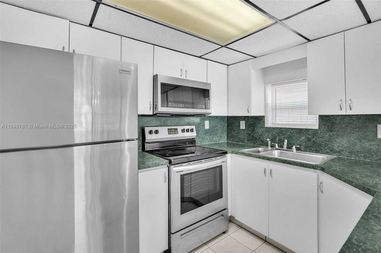Small Image of 6288 SOUTH WEST 22ND CT, Miramar Number 29