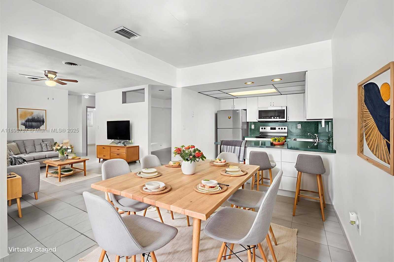 Small Image of 6288 SOUTH WEST 22ND CT, Miramar Number 3