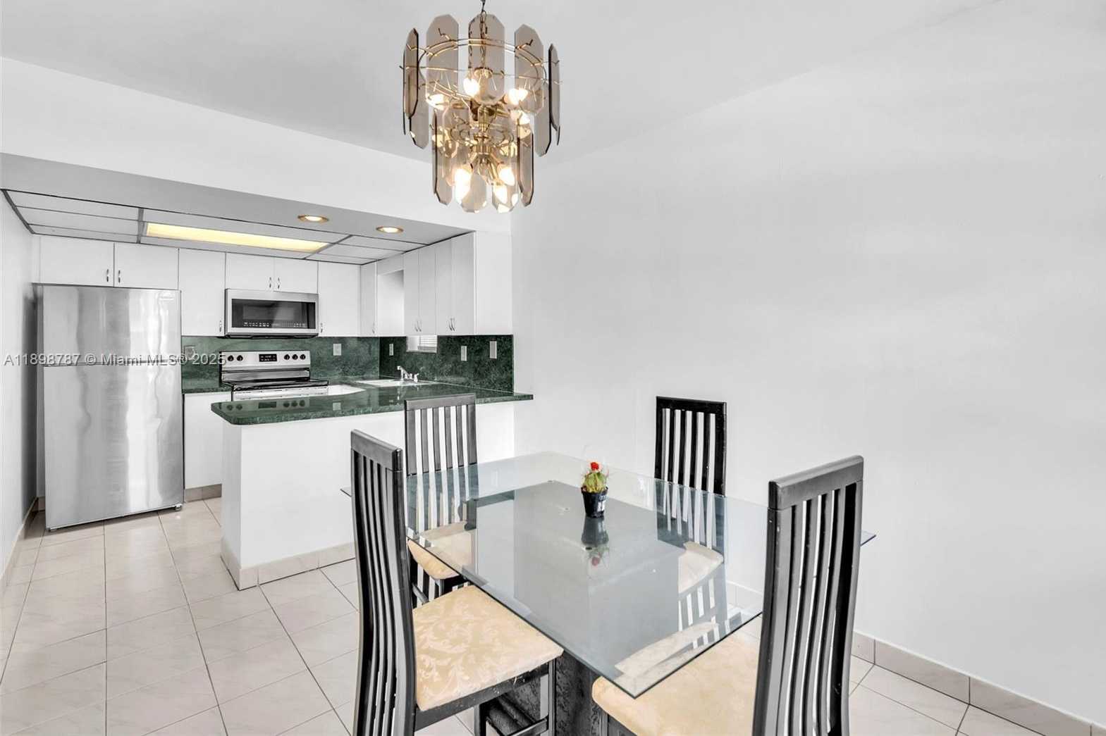 Small Image of 6288 SOUTH WEST 22ND CT, Miramar Number 4