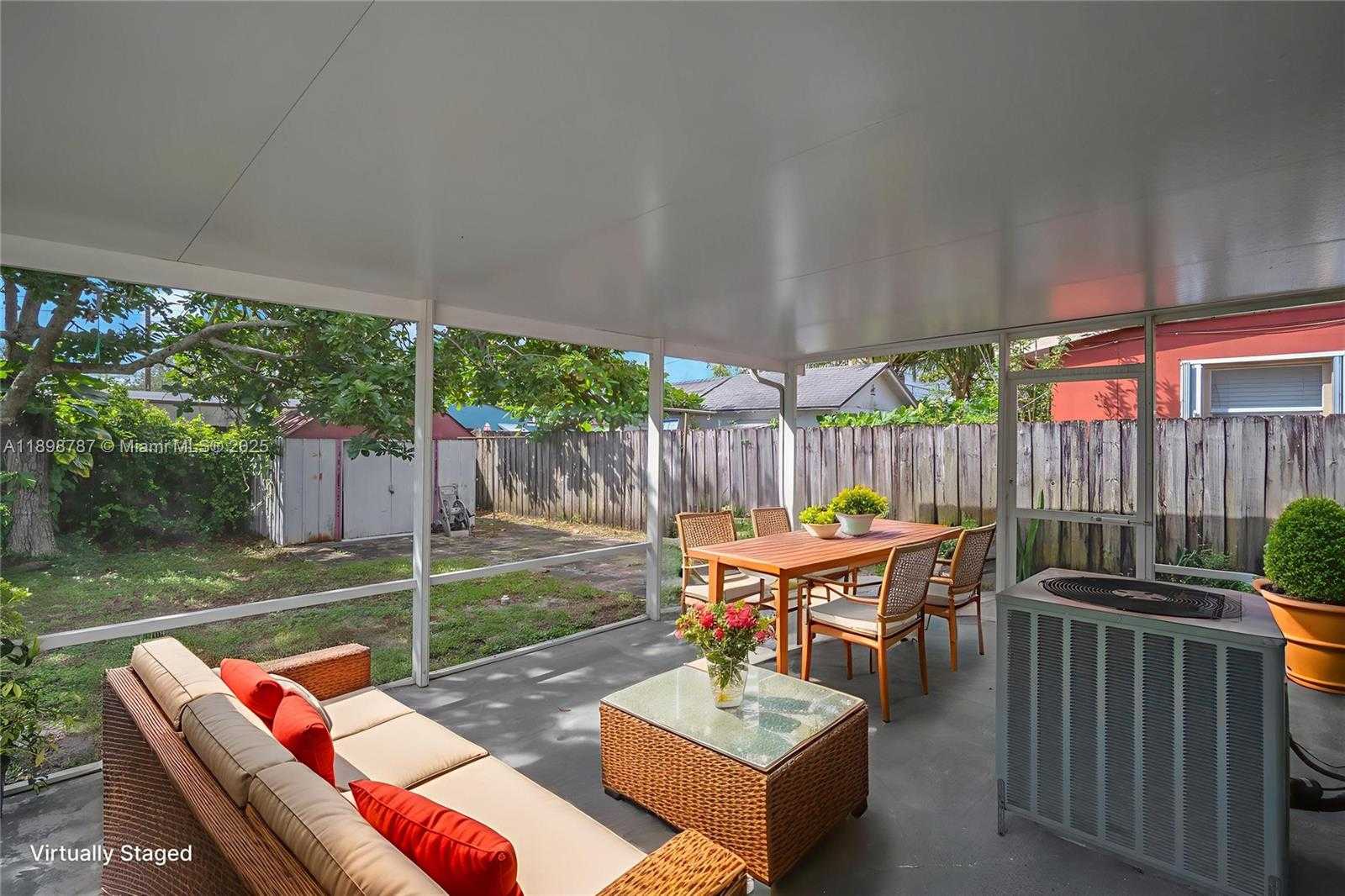 Small Image of 6288 SOUTH WEST 22ND CT, Miramar Number 9