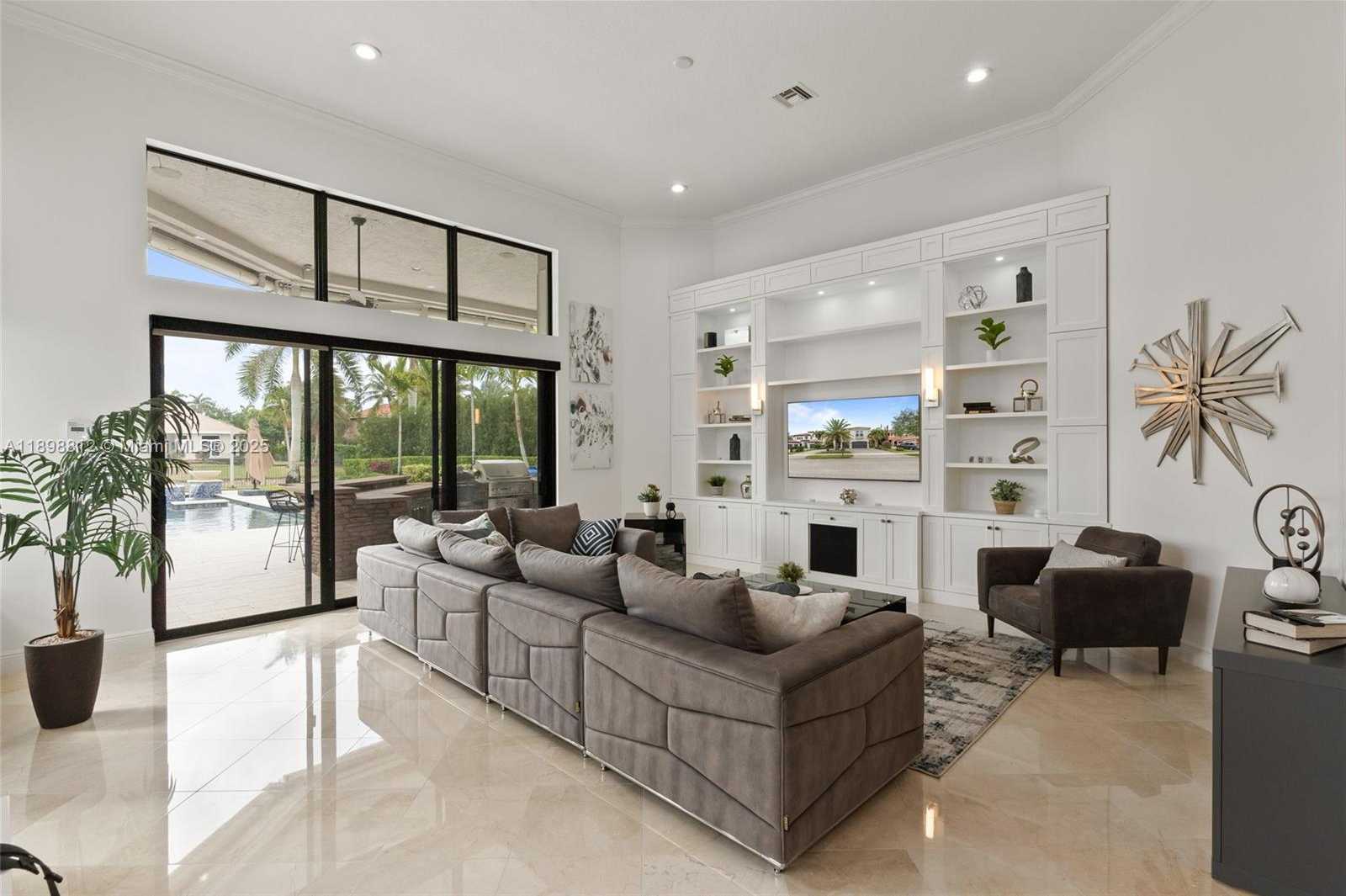 Small Image of 10230 SWEET BAY CT, Parkland Number 35