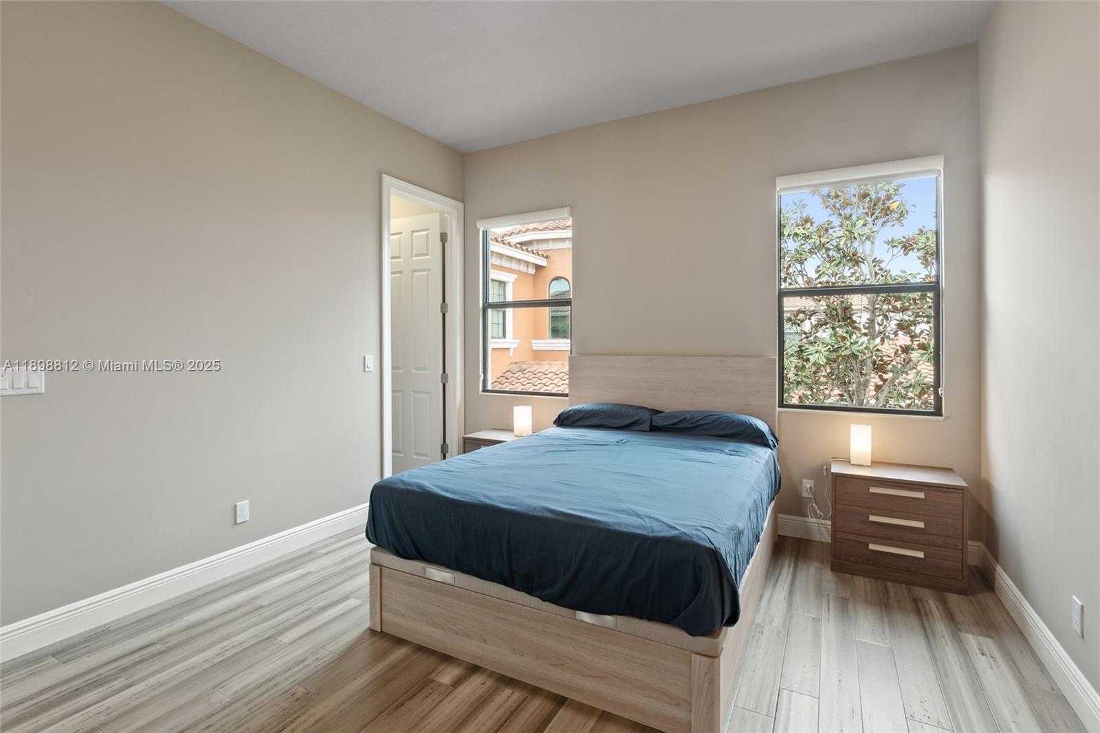 Small Image of 10230 SWEET BAY CT, Parkland Number 41