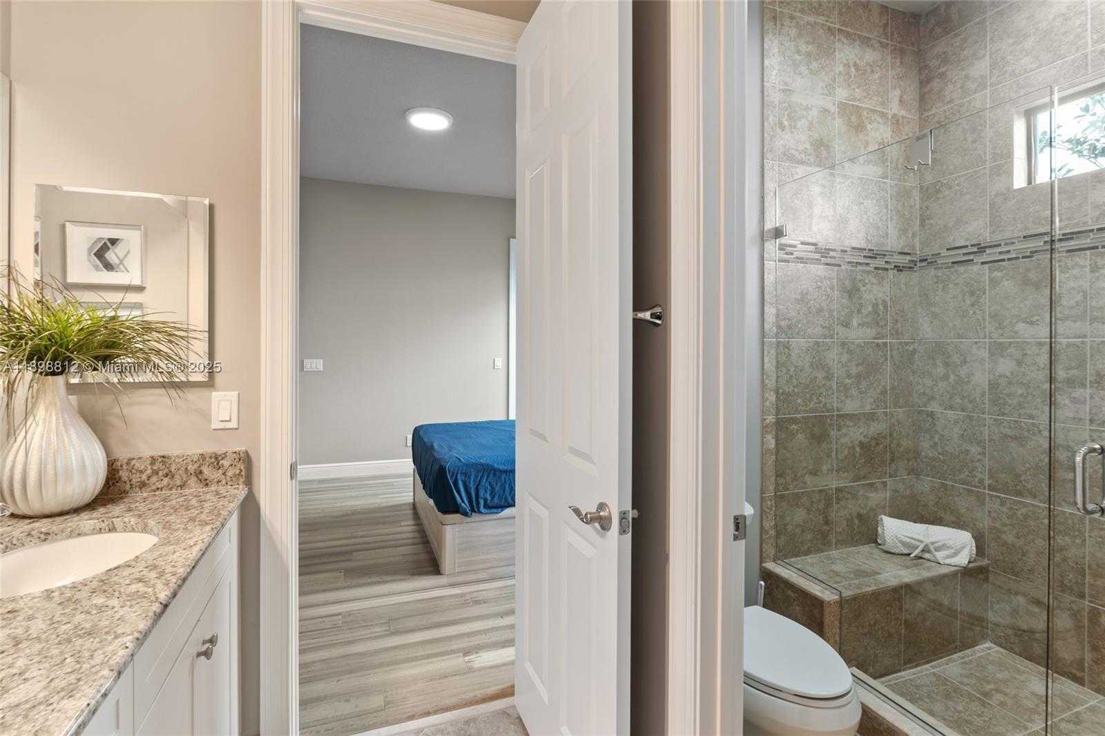 Small Image of 10230 SWEET BAY CT, Parkland Number 43