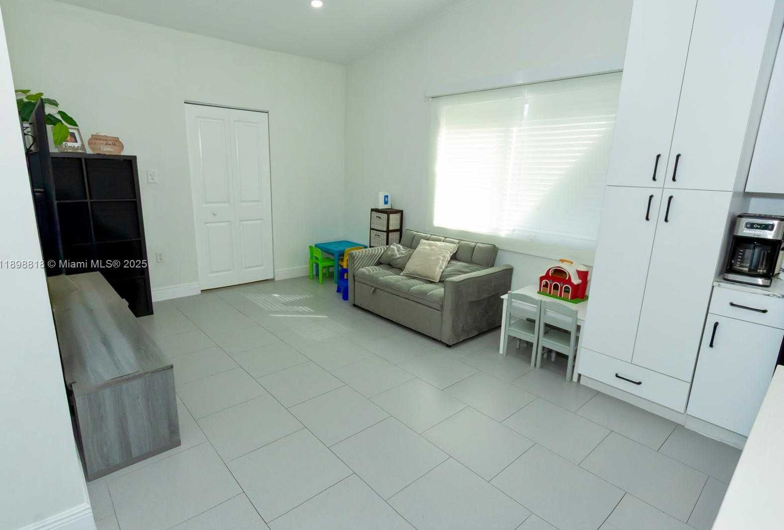 Small Image of 8550 SOUTH WEST 207TH TER, Cutler Bay Number 18