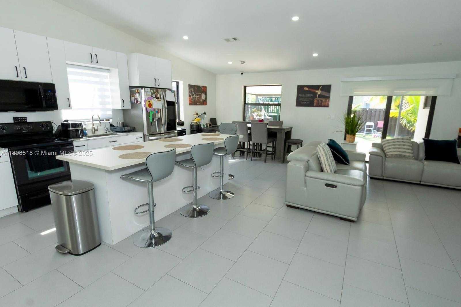 Small Image of 8550 SOUTH WEST 207TH TER, Cutler Bay Number 19