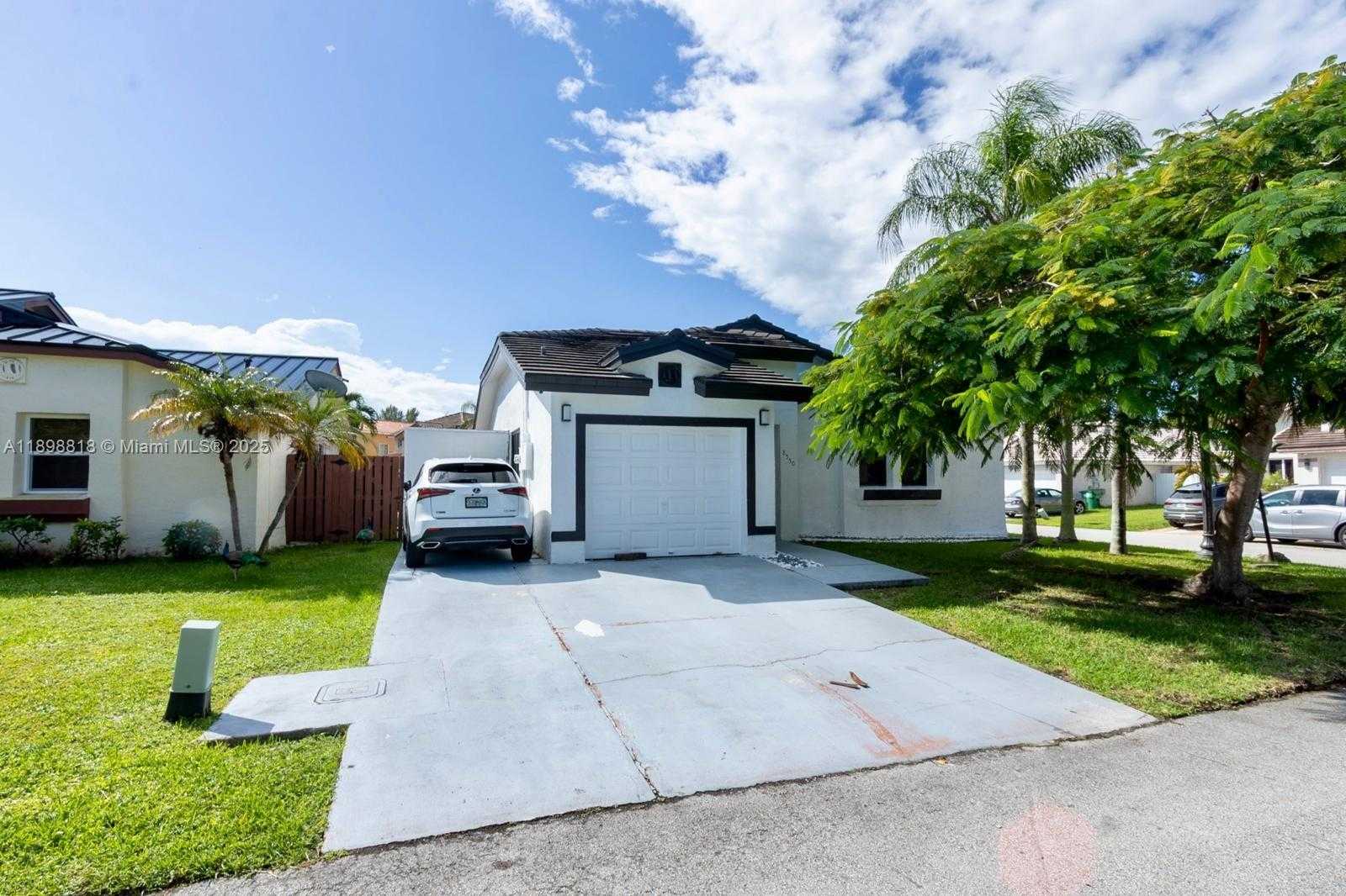 Small Image of 8550 SOUTH WEST 207TH TER, Cutler Bay Number 7