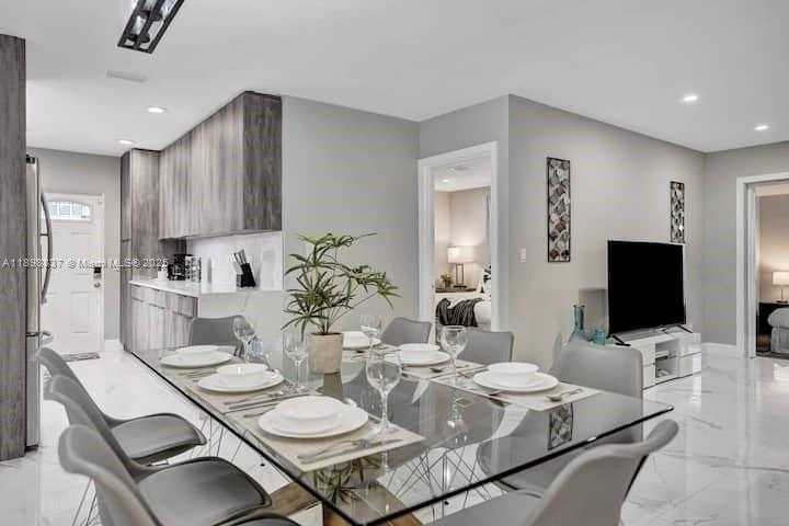 Small Image of 1321 SOUTH 16TH AVE, Hollywood Number 18