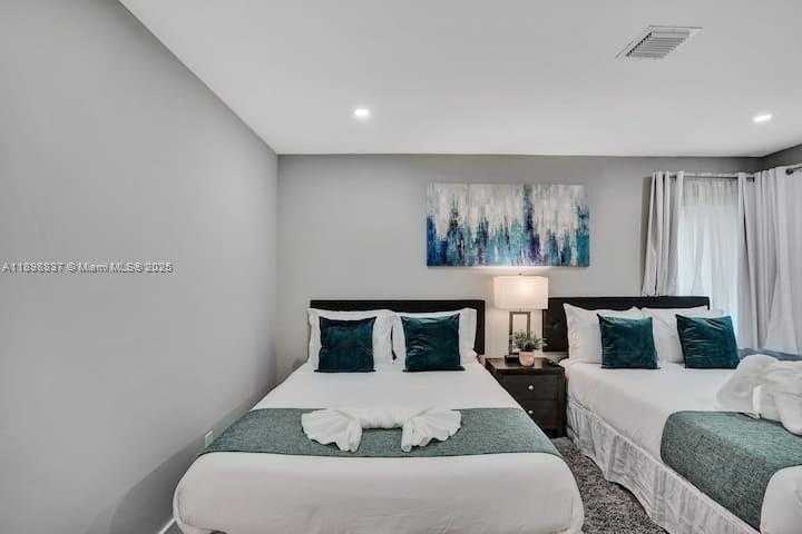 Small Image of 1321 SOUTH 16TH AVE, Hollywood Number 21