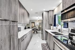 Small Image of 1321 SOUTH 16TH AVE, Hollywood Number 3