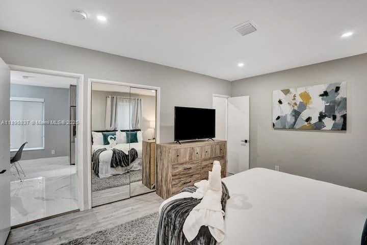 Small Image of 1321 SOUTH 16TH AVE, Hollywood Number 30