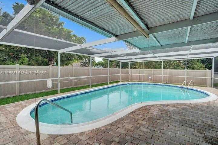 Small Image of 1321 SOUTH 16TH AVE, Hollywood Number 34