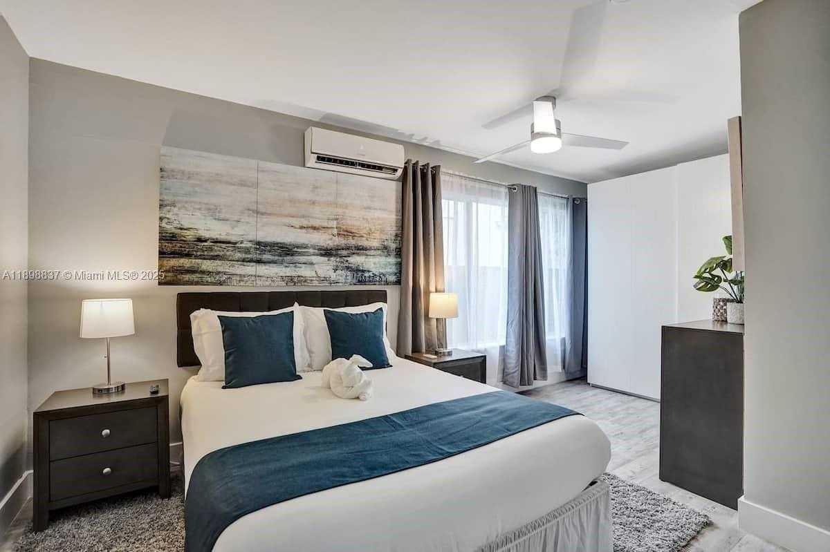 Small Image of 1321 SOUTH 16TH AVE, Hollywood Number 35