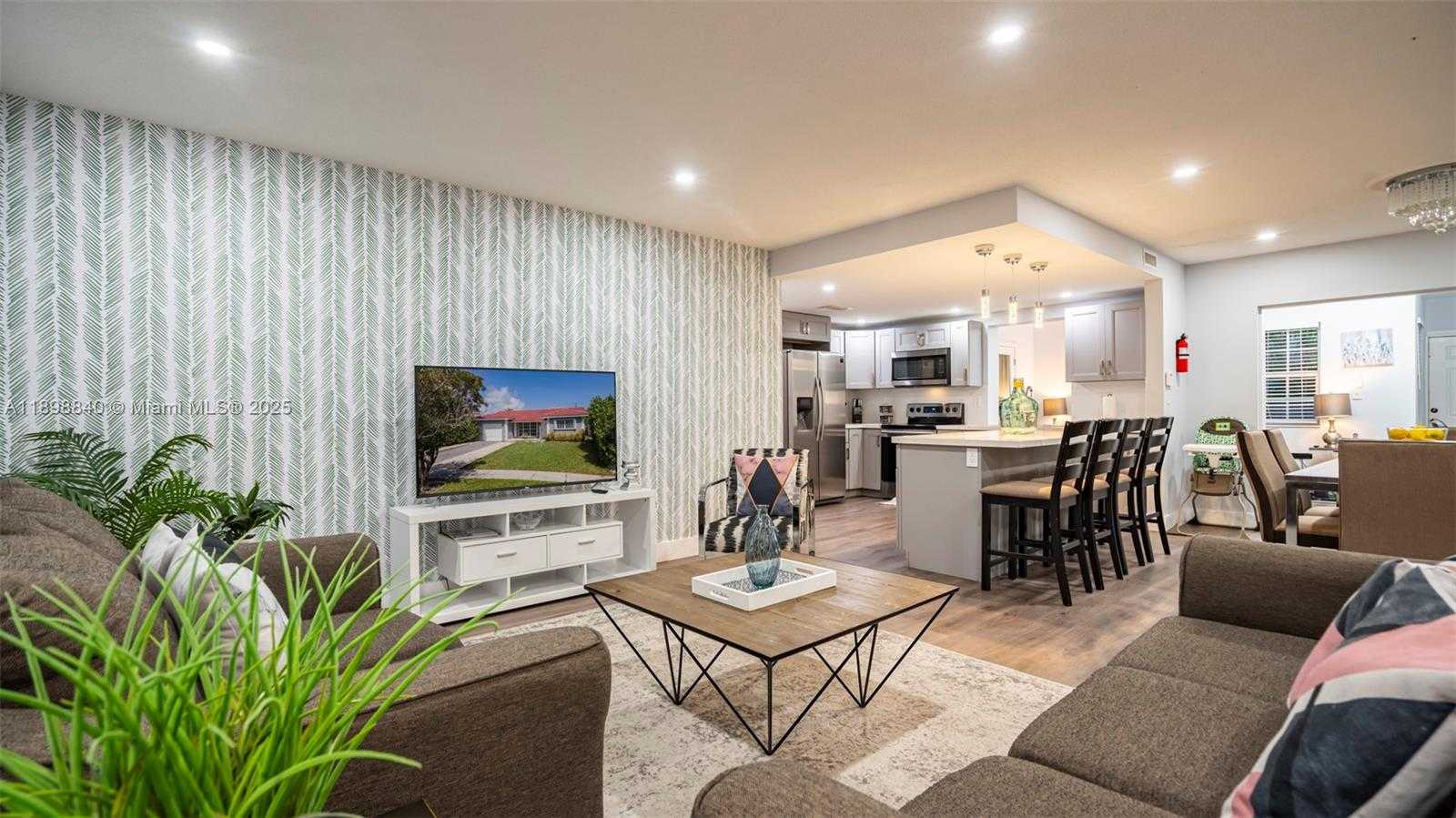 Small Image of 1305 FUNSTON ST, Hollywood Number 11