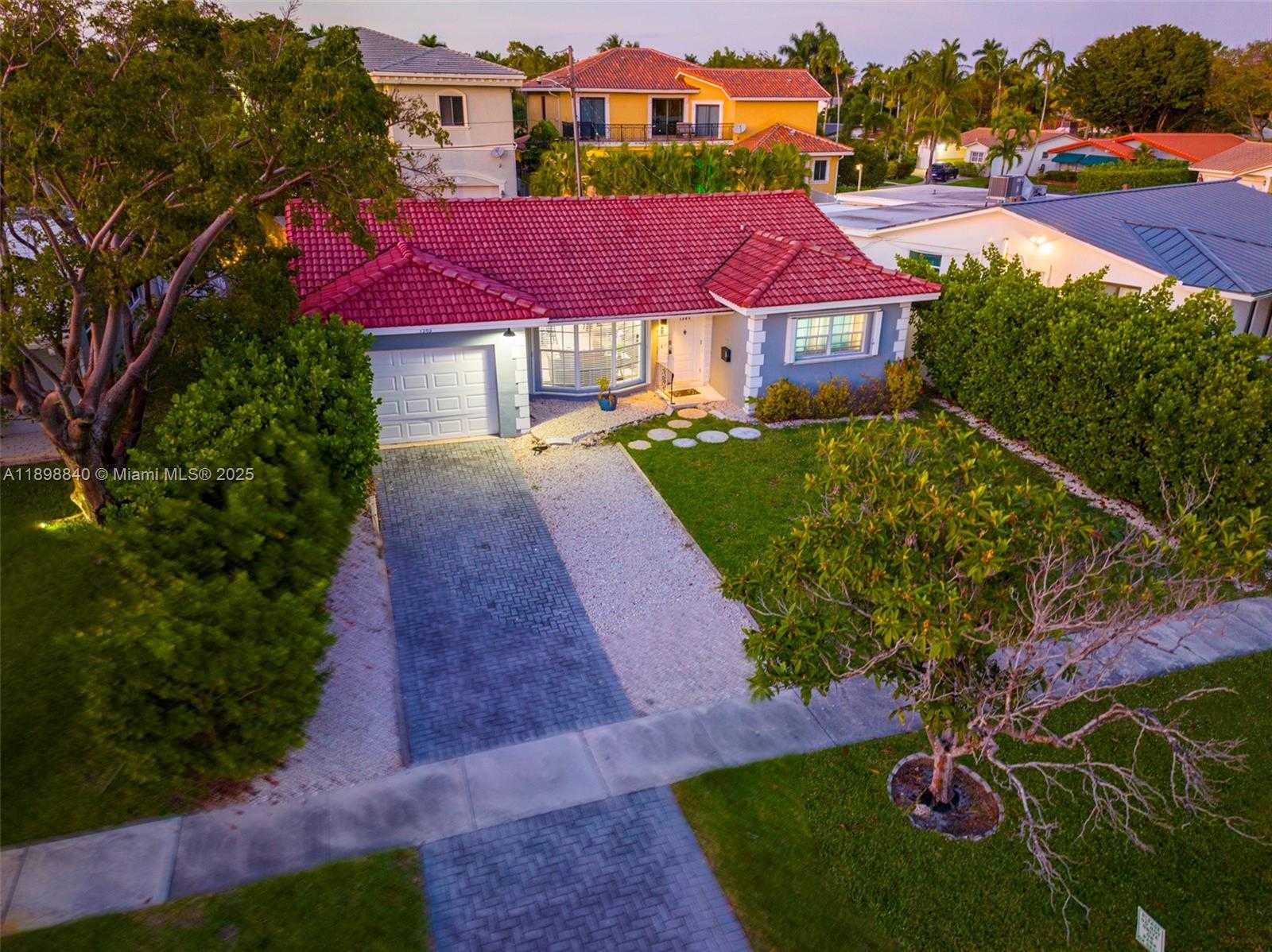 Small Image of 1305 FUNSTON ST, Hollywood Number 3