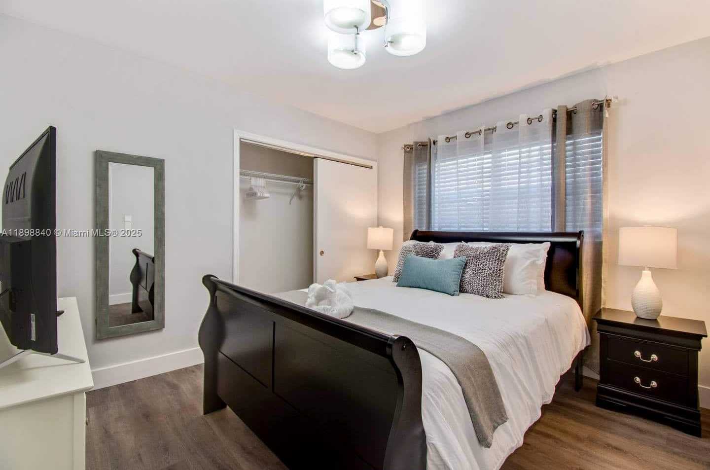 Small Image of 1305 FUNSTON ST, Hollywood Number 30