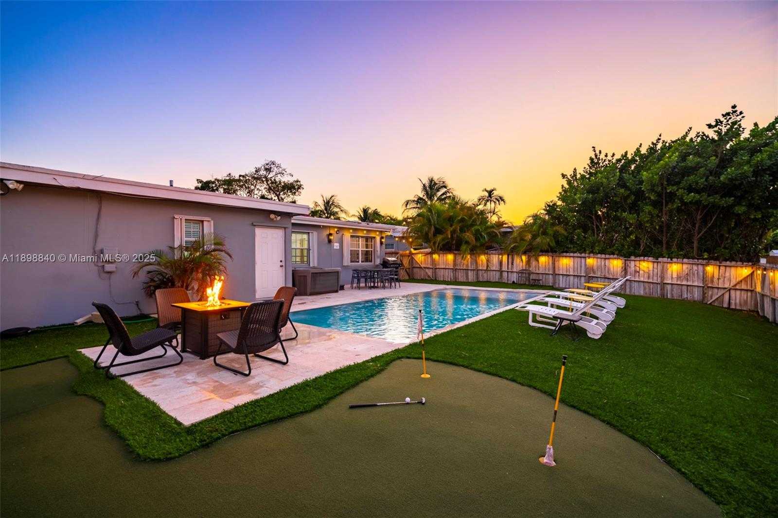 Small Image of 1305 FUNSTON ST, Hollywood Number 5