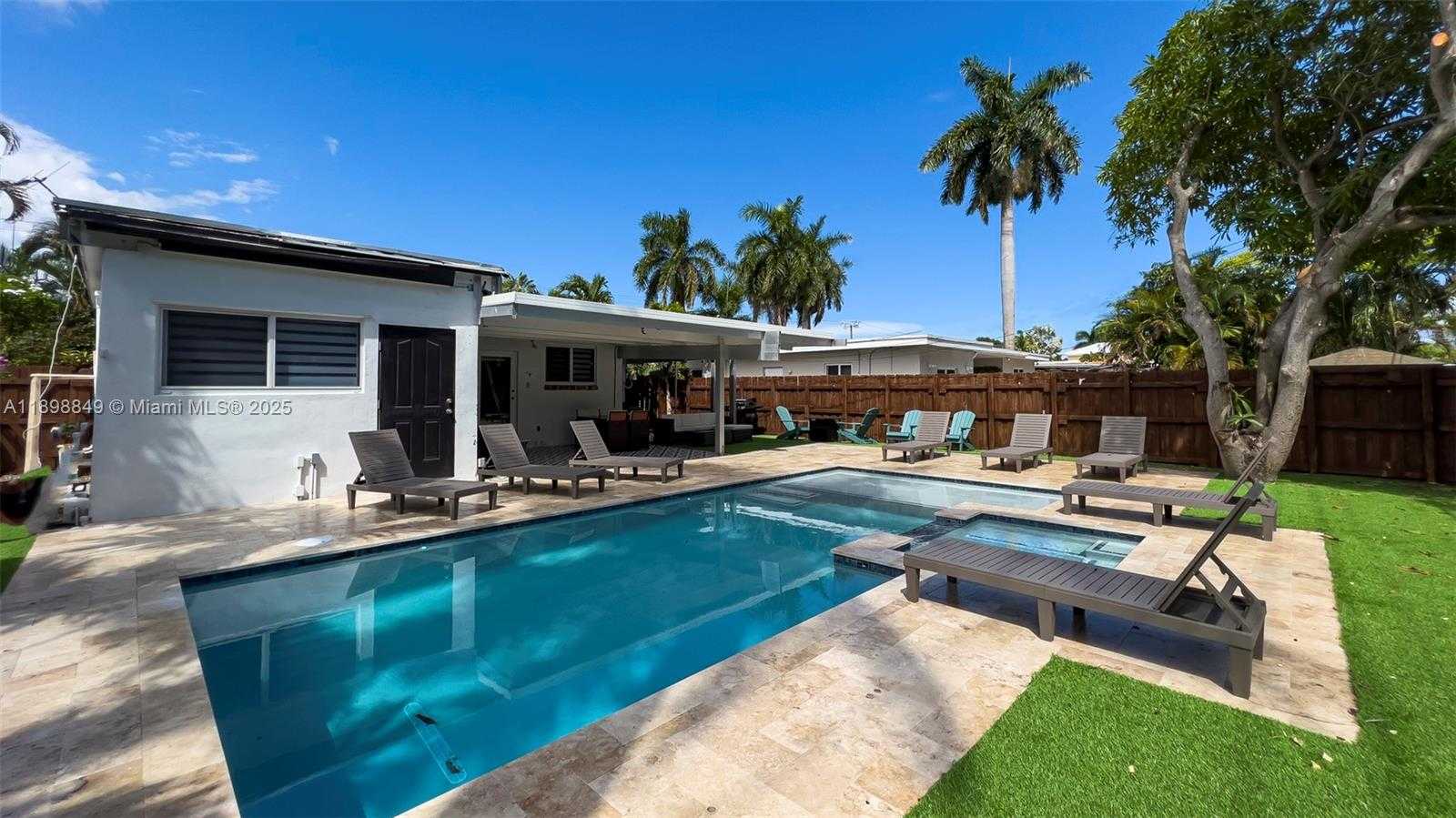 Small Image of 1230 JOHNSON ST, Hollywood Number 22