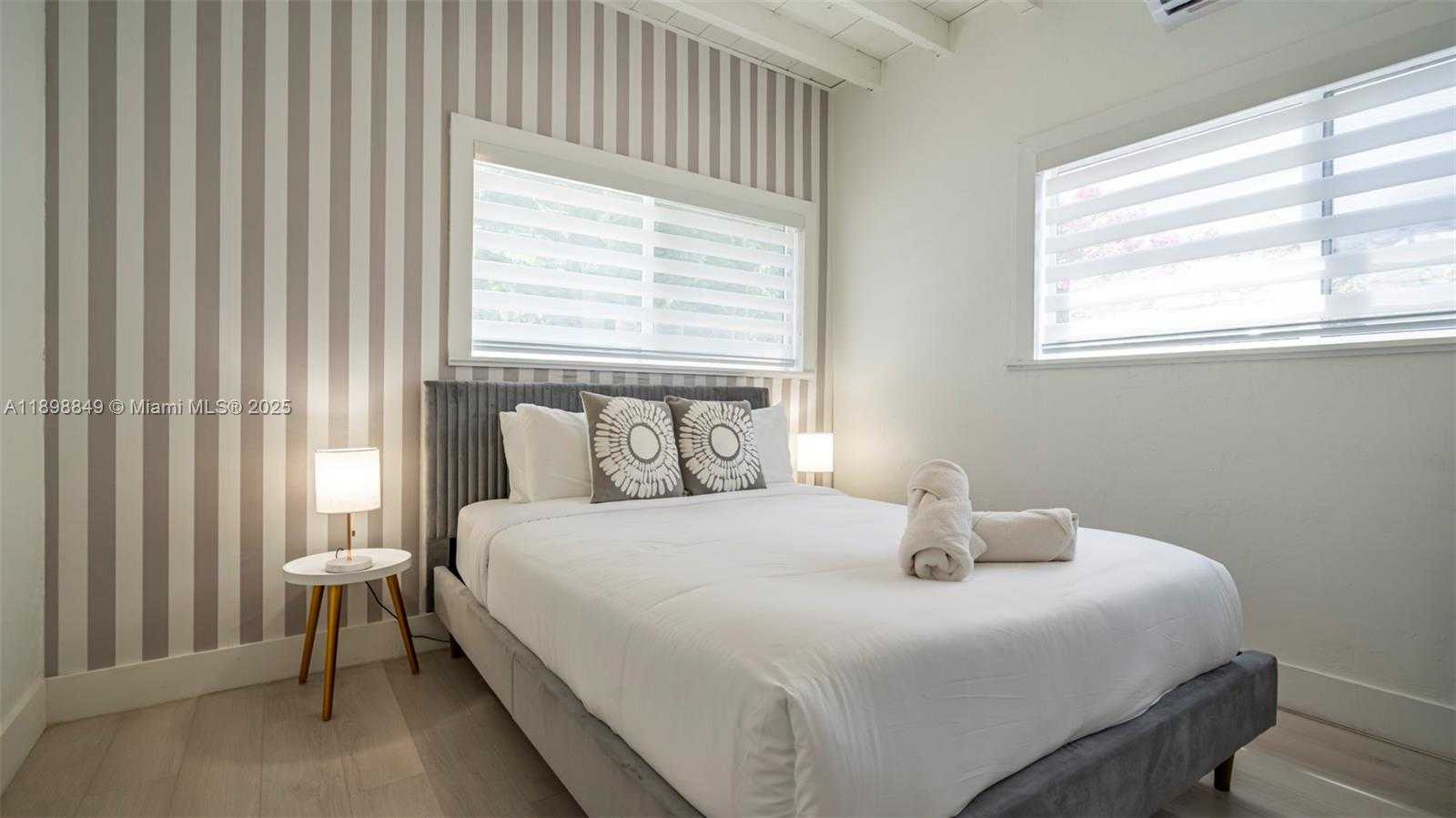 Small Image of 1230 JOHNSON ST, Hollywood Number 23