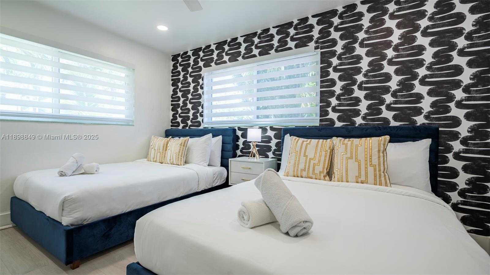 Small Image of 1230 JOHNSON ST, Hollywood Number 29