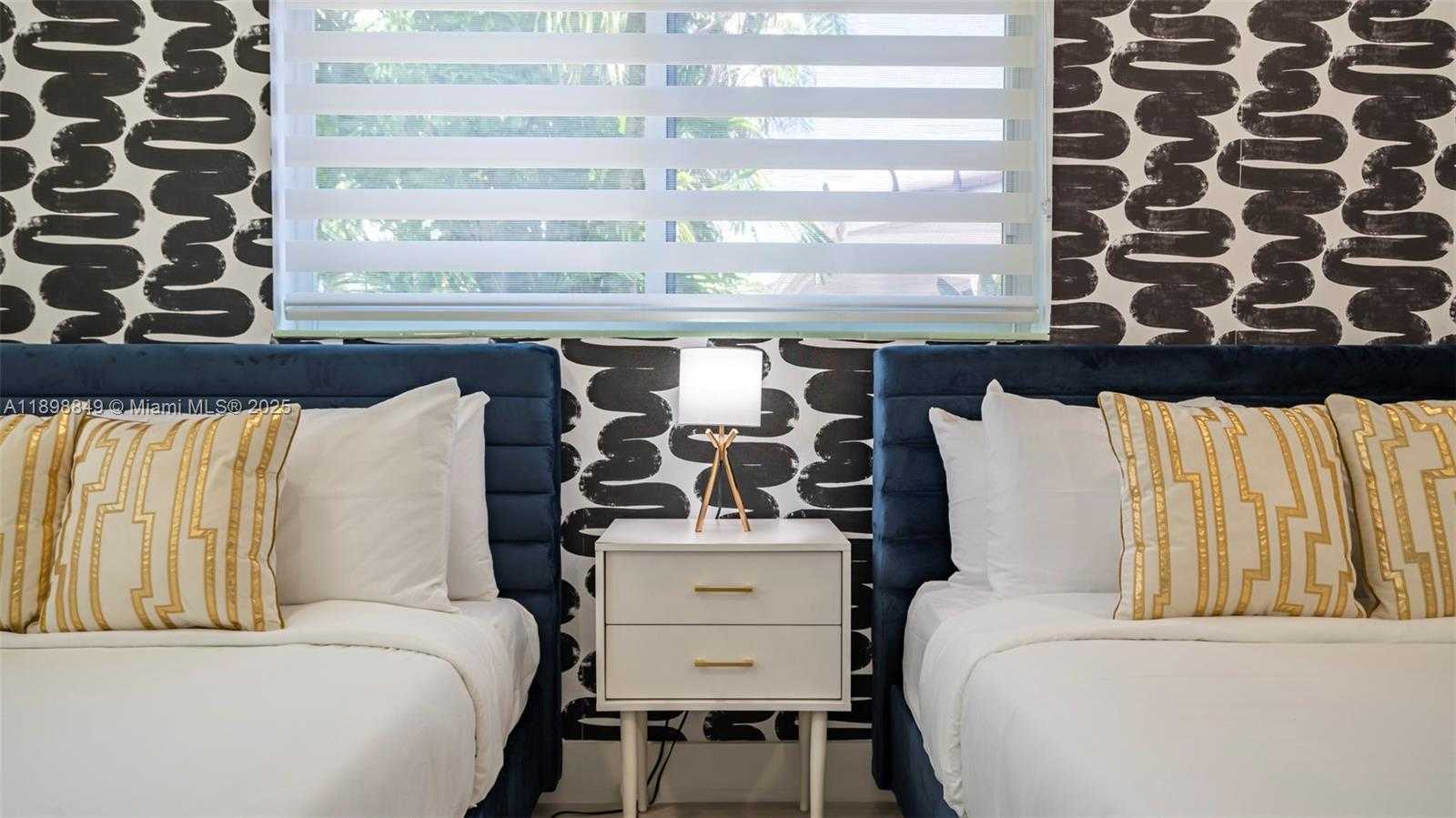 Small Image of 1230 JOHNSON ST, Hollywood Number 30