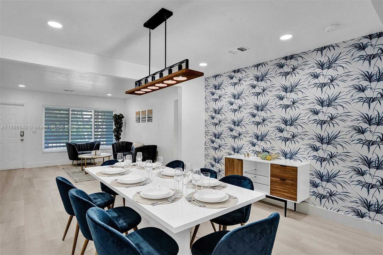 Small Image of 1230 JOHNSON ST, Hollywood Number 44