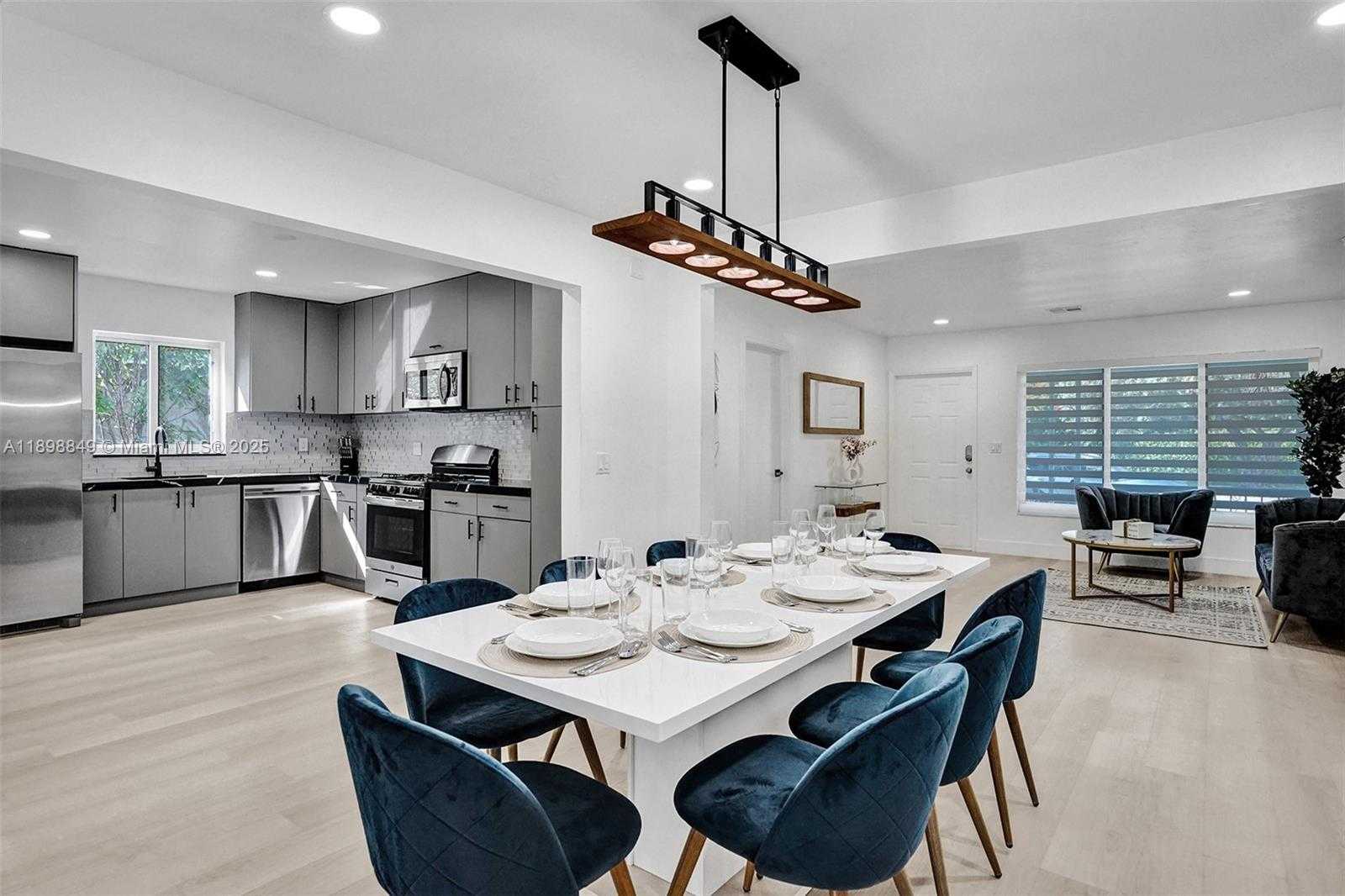 Small Image of 1230 JOHNSON ST, Hollywood Number 45