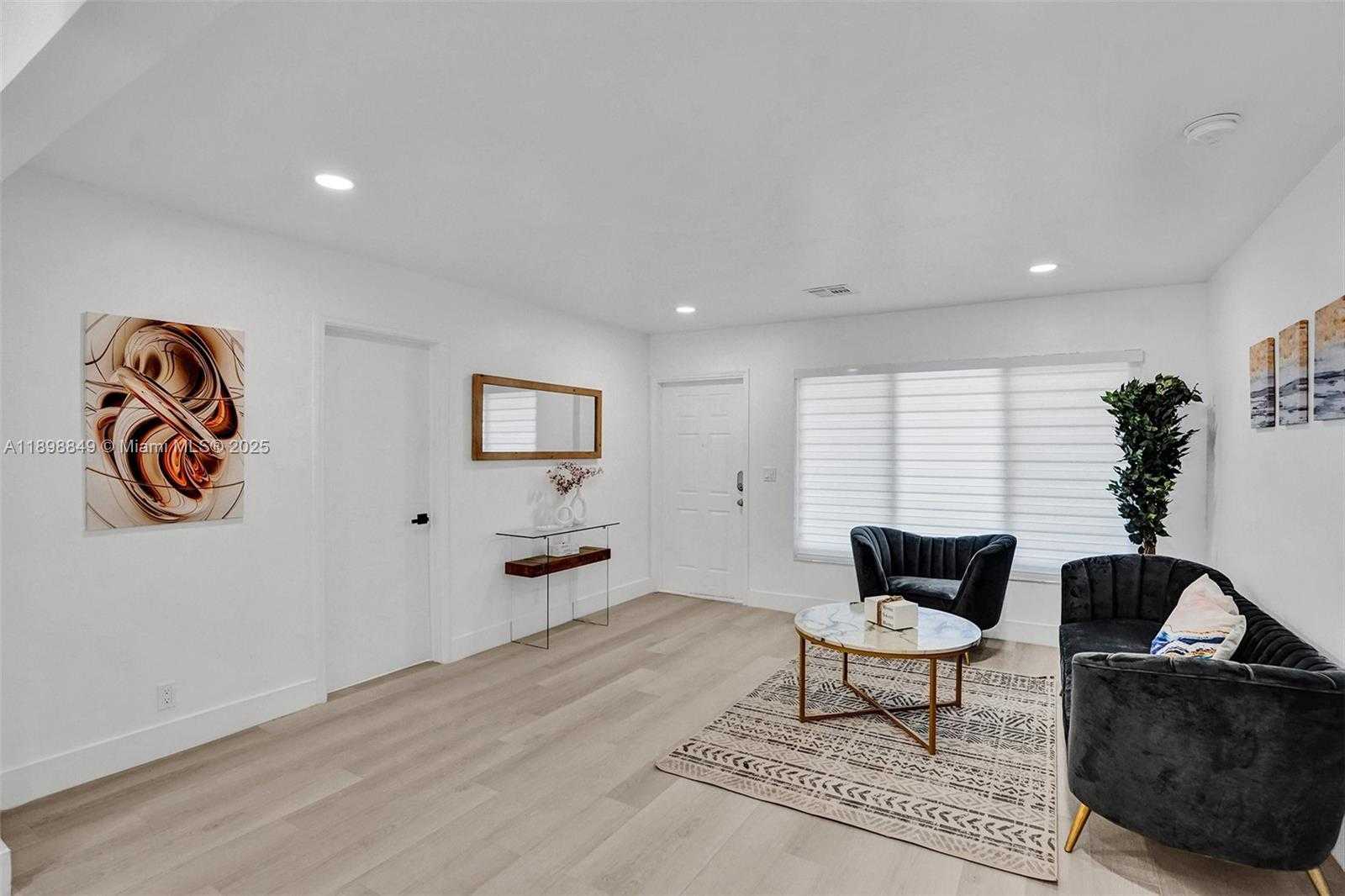 Small Image of 1230 JOHNSON ST, Hollywood Number 49