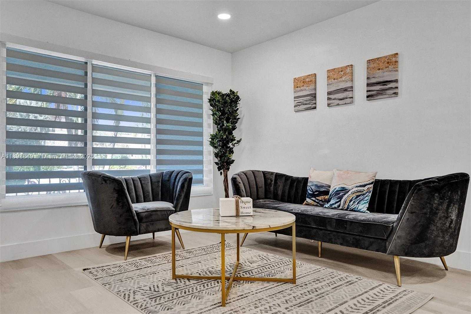 Small Image of 1230 JOHNSON ST, Hollywood Number 50