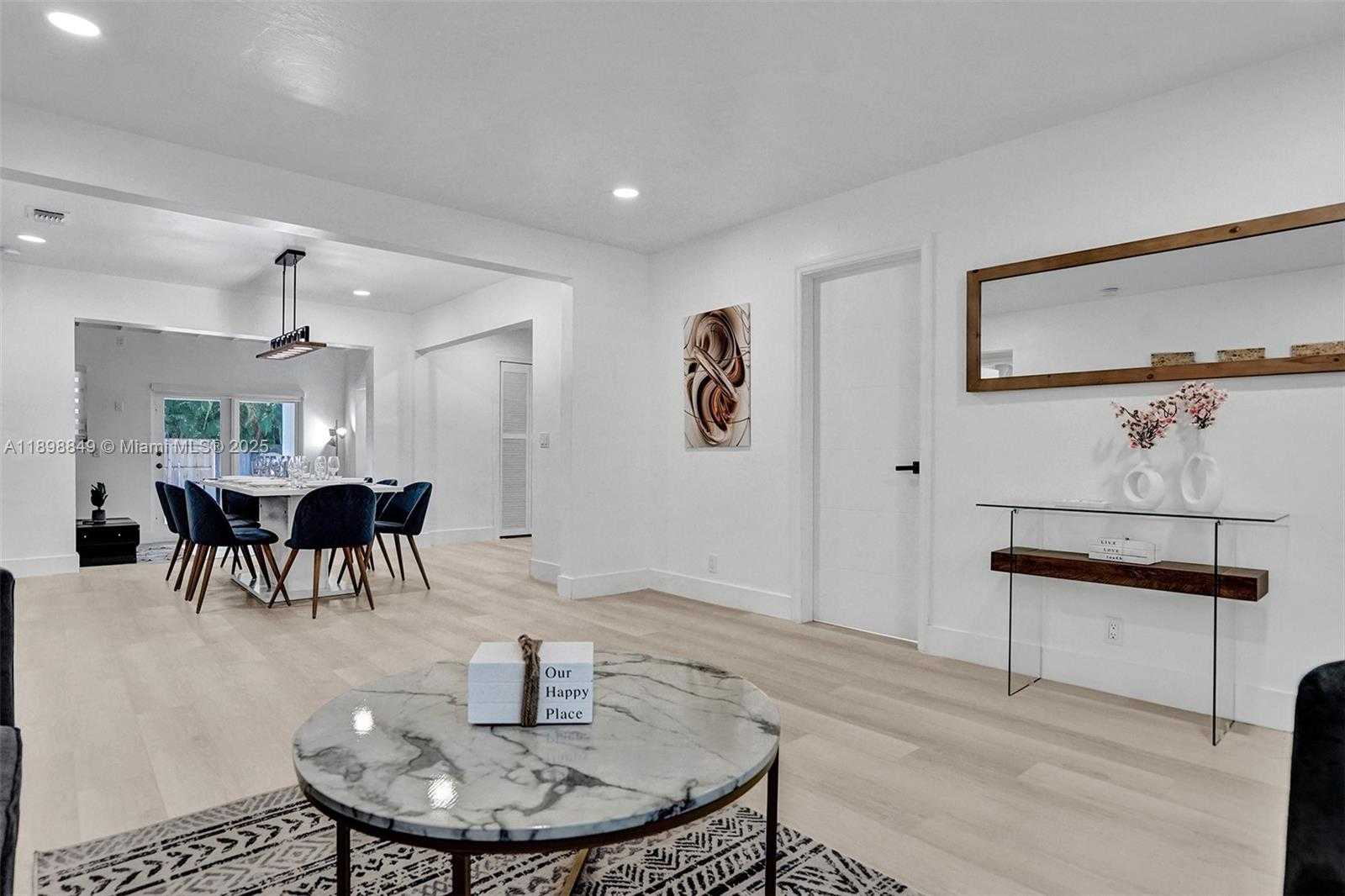Small Image of 1230 JOHNSON ST, Hollywood Number 51