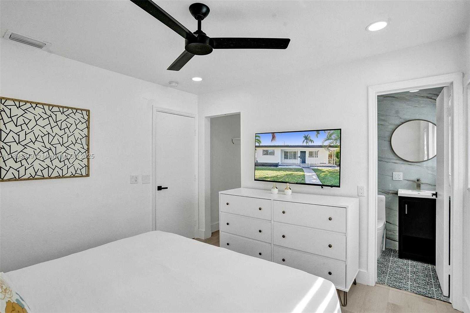 Small Image of 1230 JOHNSON ST, Hollywood Number 60