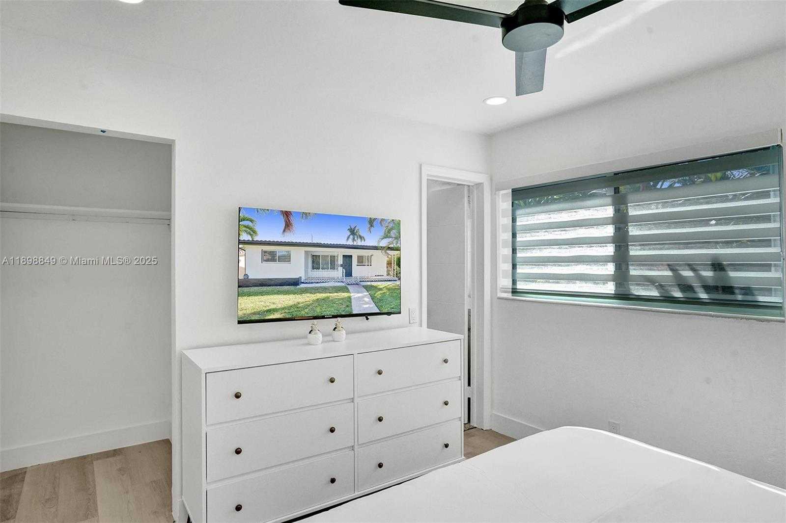Small Image of 1230 JOHNSON ST, Hollywood Number 61